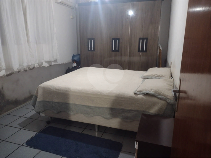 Foto REO1123802