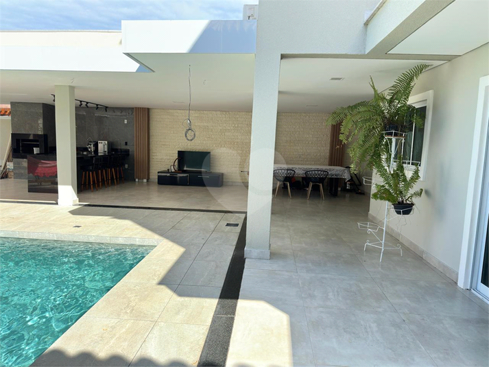 Foto REO1123818