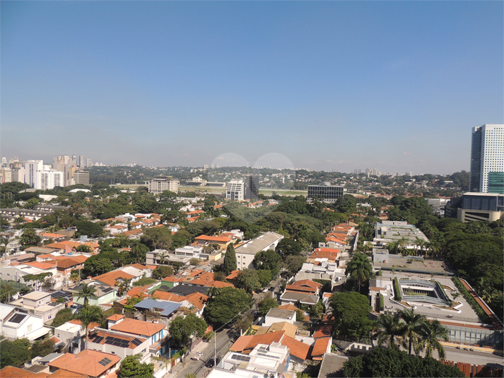Foto REO1123850
