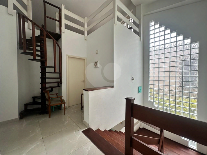 Foto REO1123856