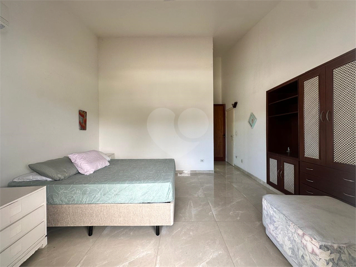 Foto REO1123856