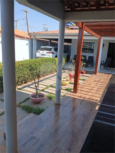 Foto REO1123933
