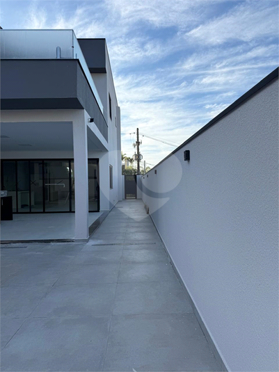 Foto REO1123973