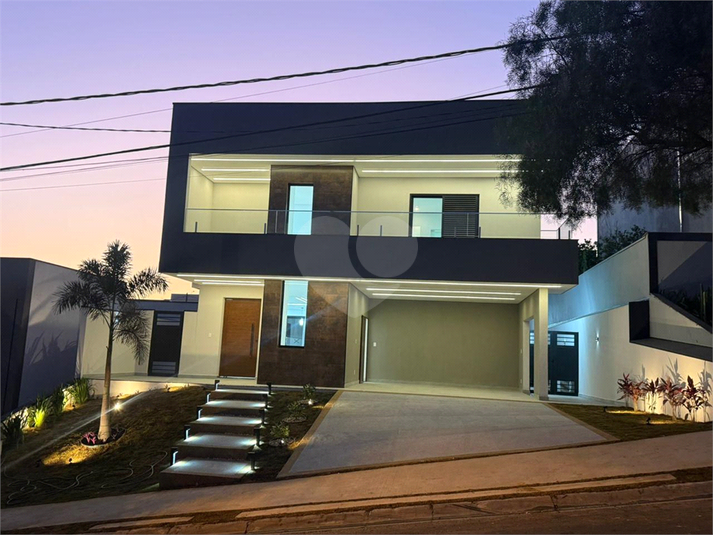 Foto REO1123973