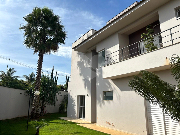 Foto REO1123982