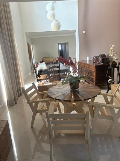 Foto REO1123982