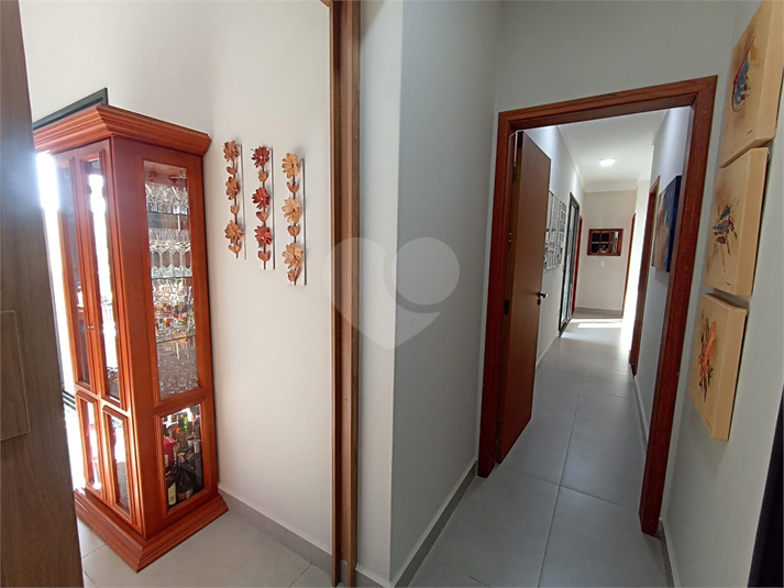 Foto REO1124012