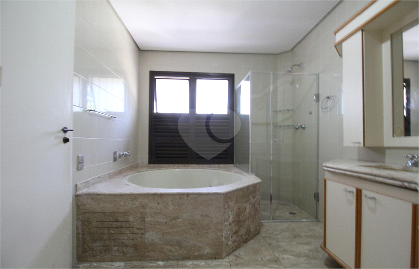 Foto REO1124038