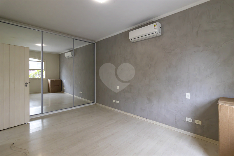 Foto REO1124077