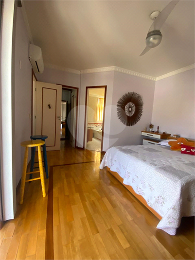Foto REO1124091