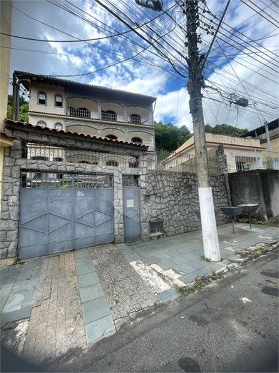 Foto REO1124139