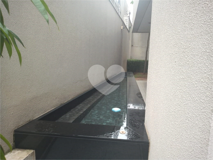 Foto REO1124344