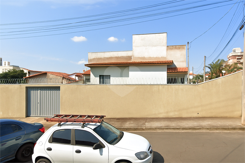 Foto REO1124357