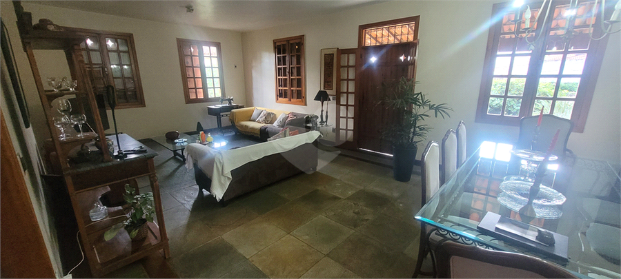 Foto REO1124382