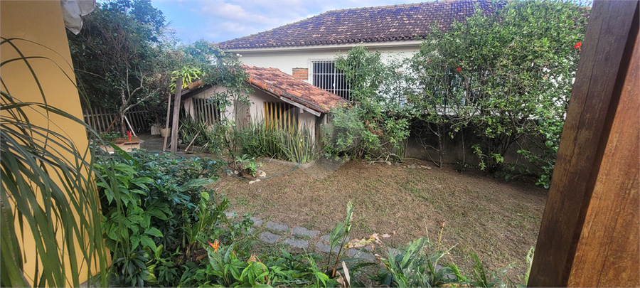Foto REO1124382