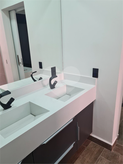 Foto REO1124384