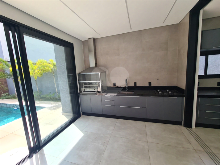 Foto REO1124384