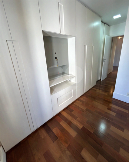 Foto REO1124386