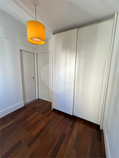 Foto REO1124386