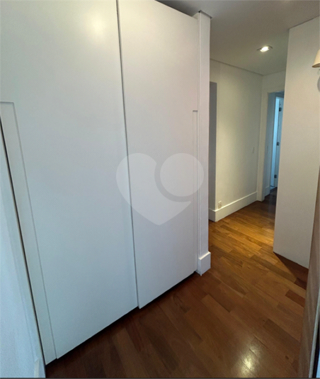 Foto REO1124386