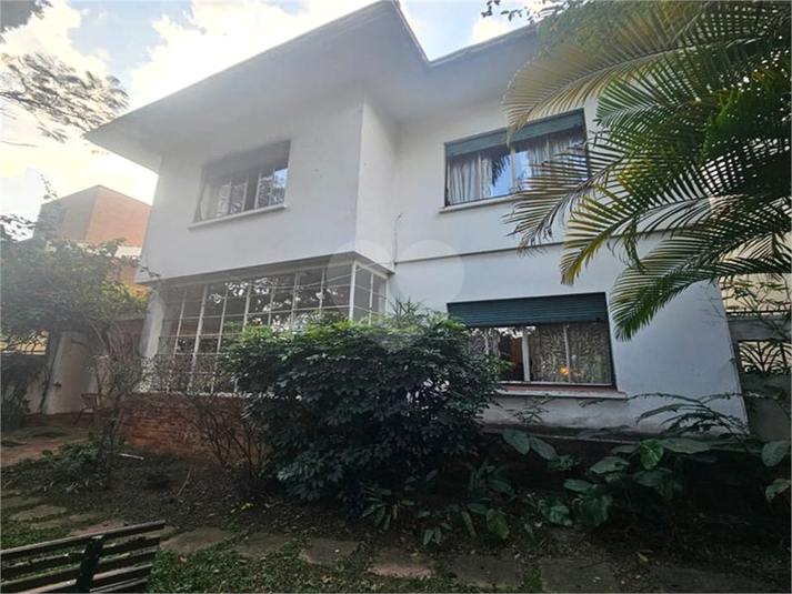 Foto REO1124390
