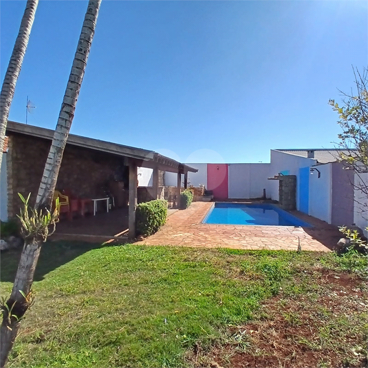 Foto REO1124397