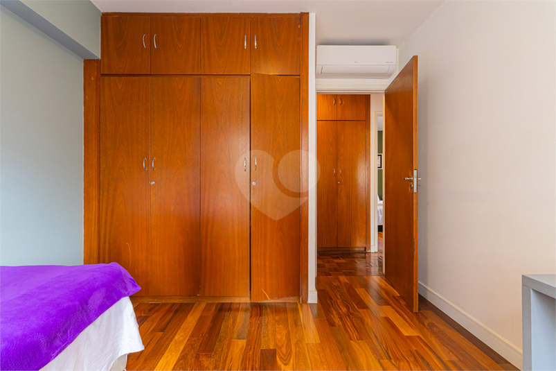 Foto REO1124422