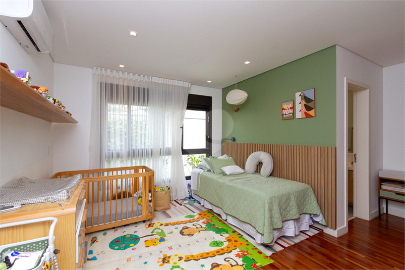 Foto REO1124426