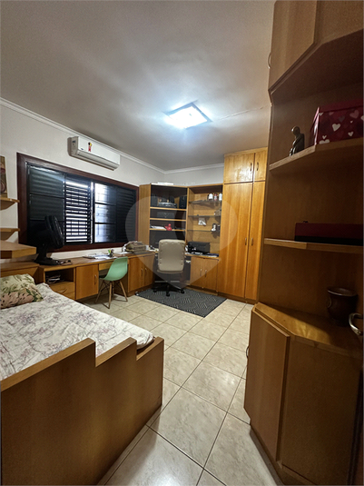 Foto REO1124444