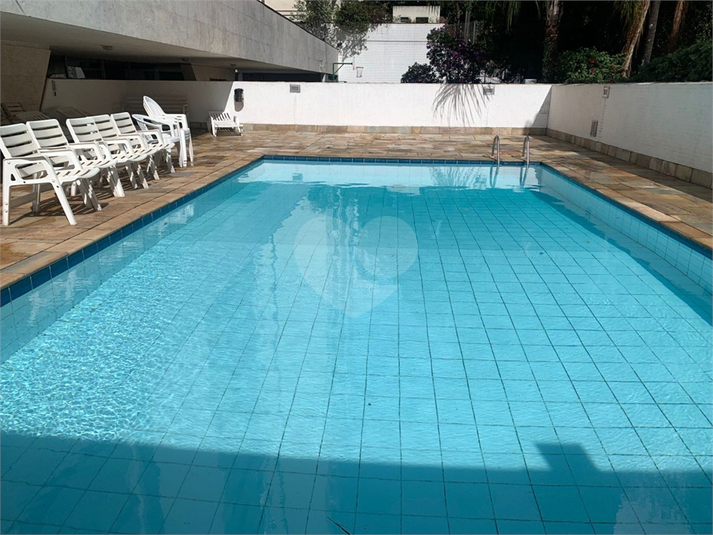 Foto REO1124475