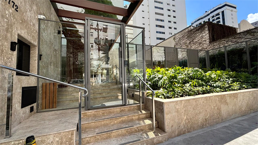 Foto REO1124621