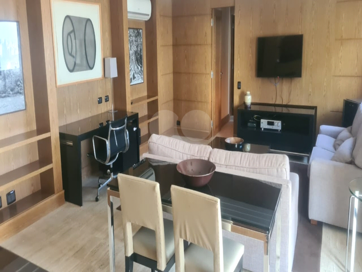 Foto REO1124623