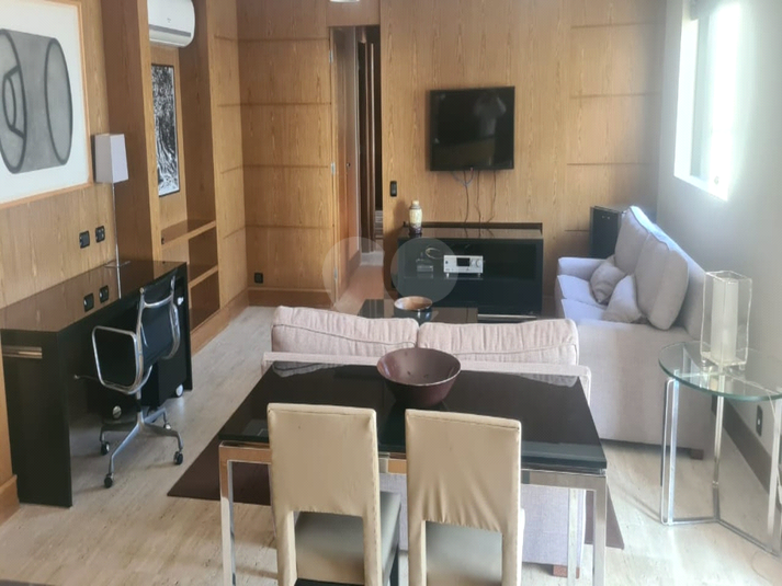 Foto REO1124623