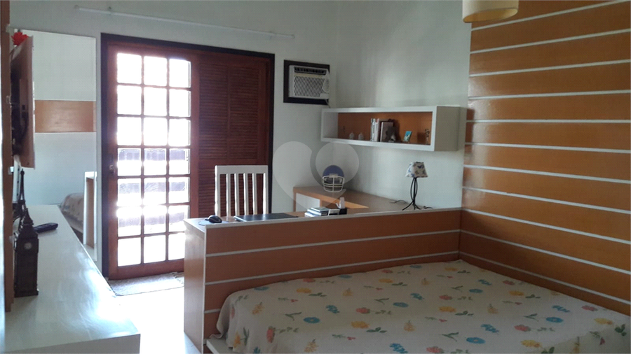 Foto REO1124627