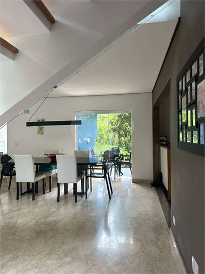 Foto REO1124687