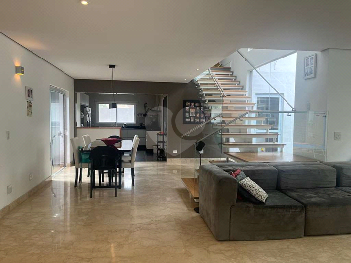 Foto REO1124687