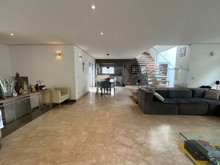 Foto REO1124687