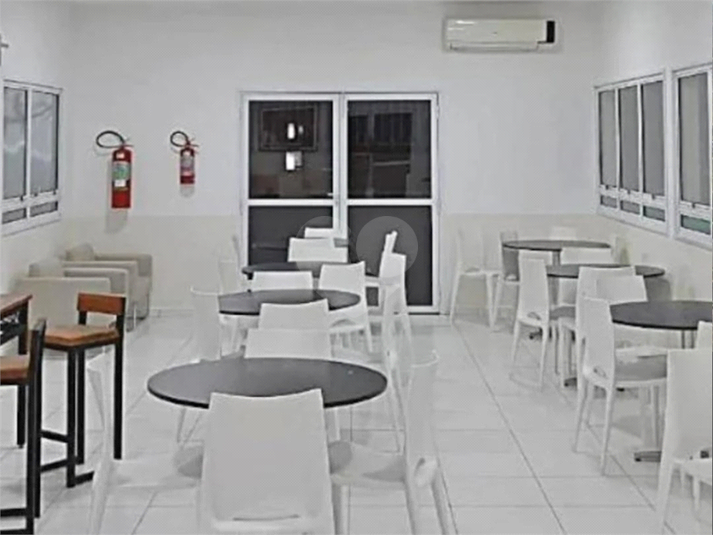 Foto REO1124700