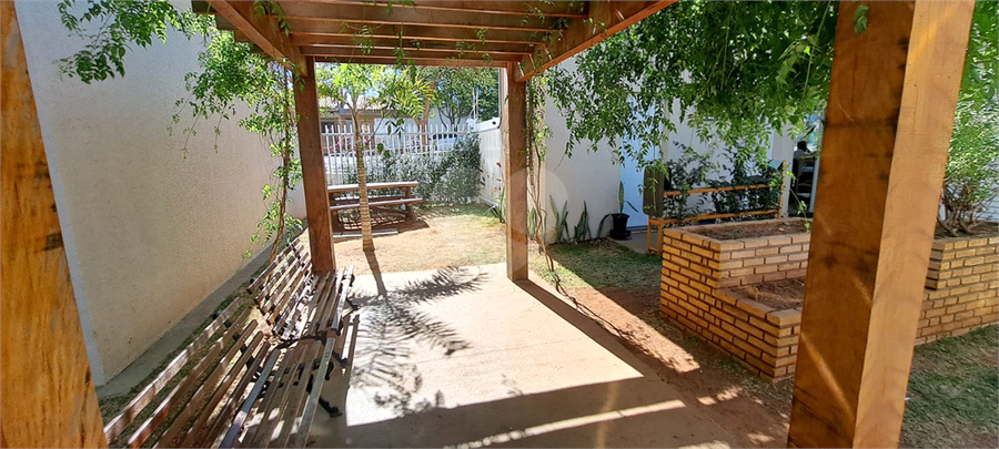 Foto REO1124707