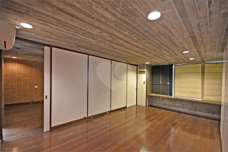 Foto REO1124786