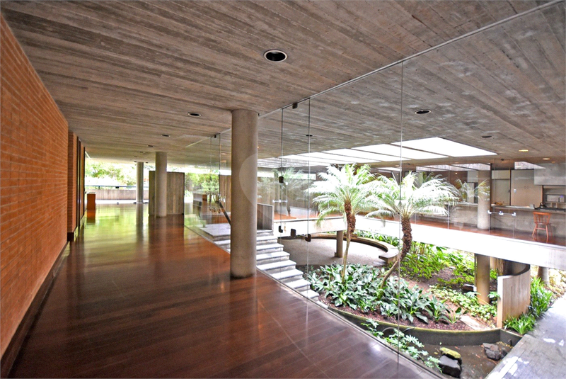 Foto REO1124786