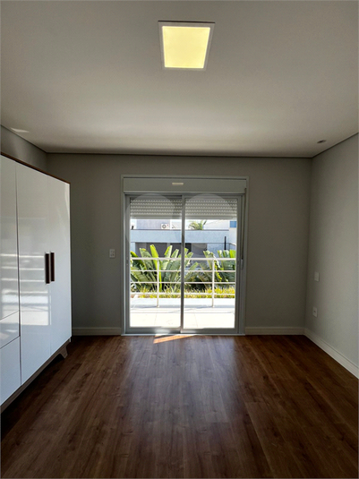 Foto REO1124810