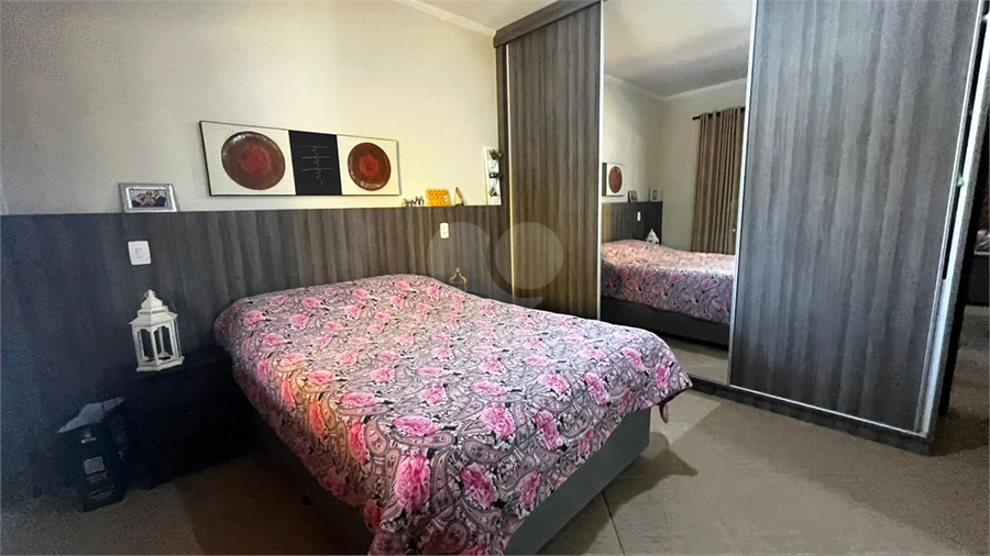 Foto REO1124917