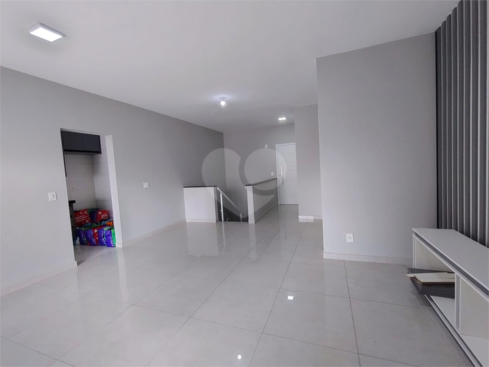 Foto REO1124921