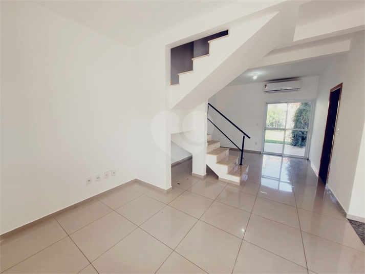 Foto REO1124936