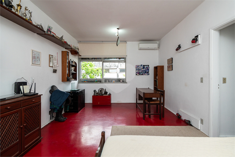Foto REO1124950