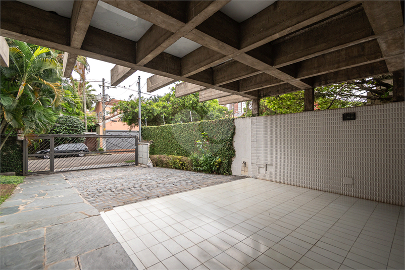 Foto REO1124950