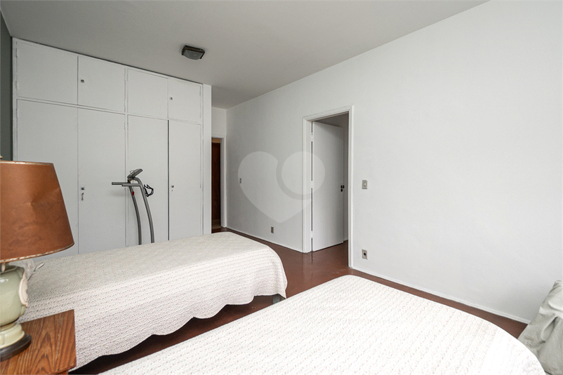 Foto REO1124950