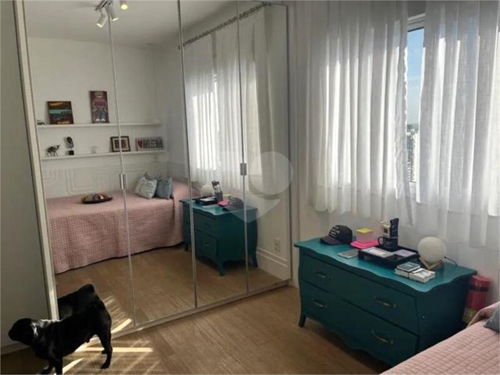 Foto REO1124977