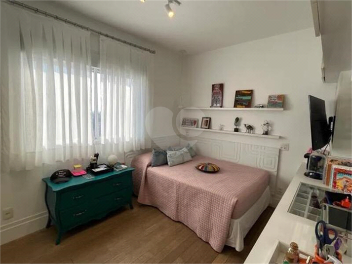 Foto REO1124977